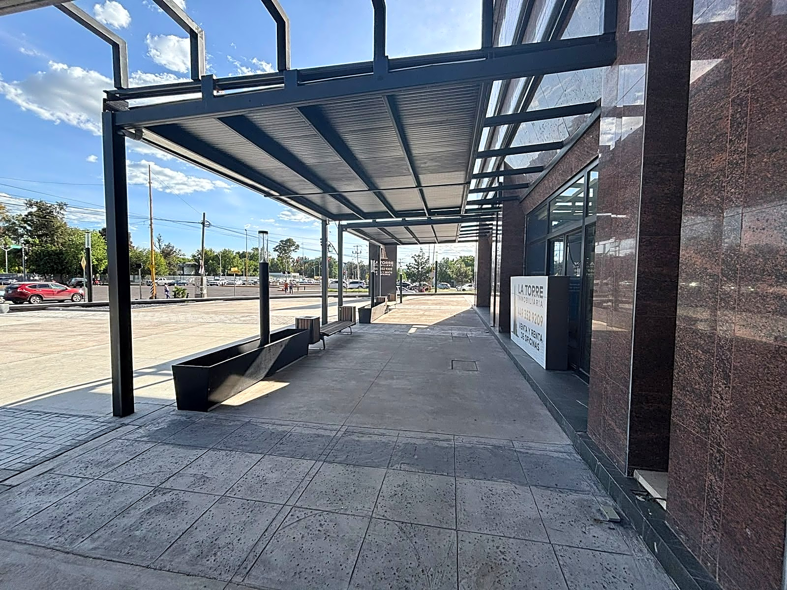 Local Comercial en Torreplaza bosques — foto 1