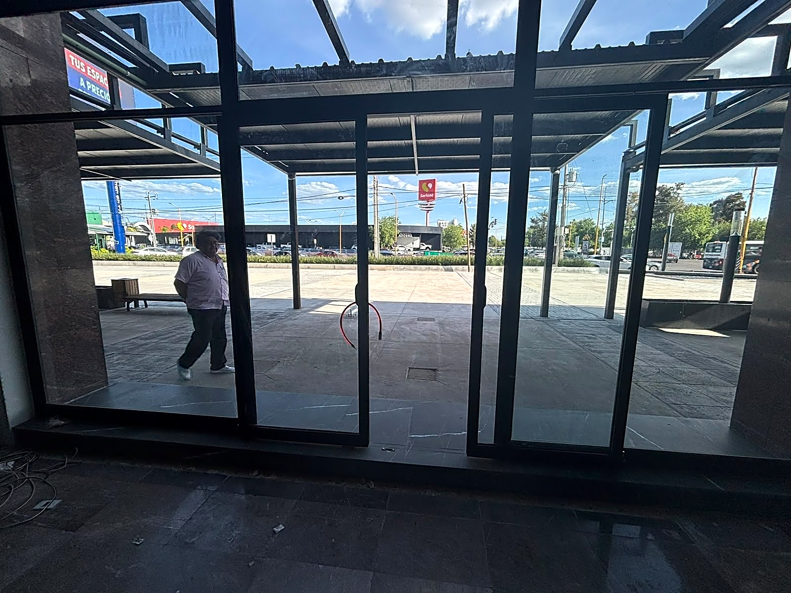 Local Comercial en Torreplaza bosques — foto 3