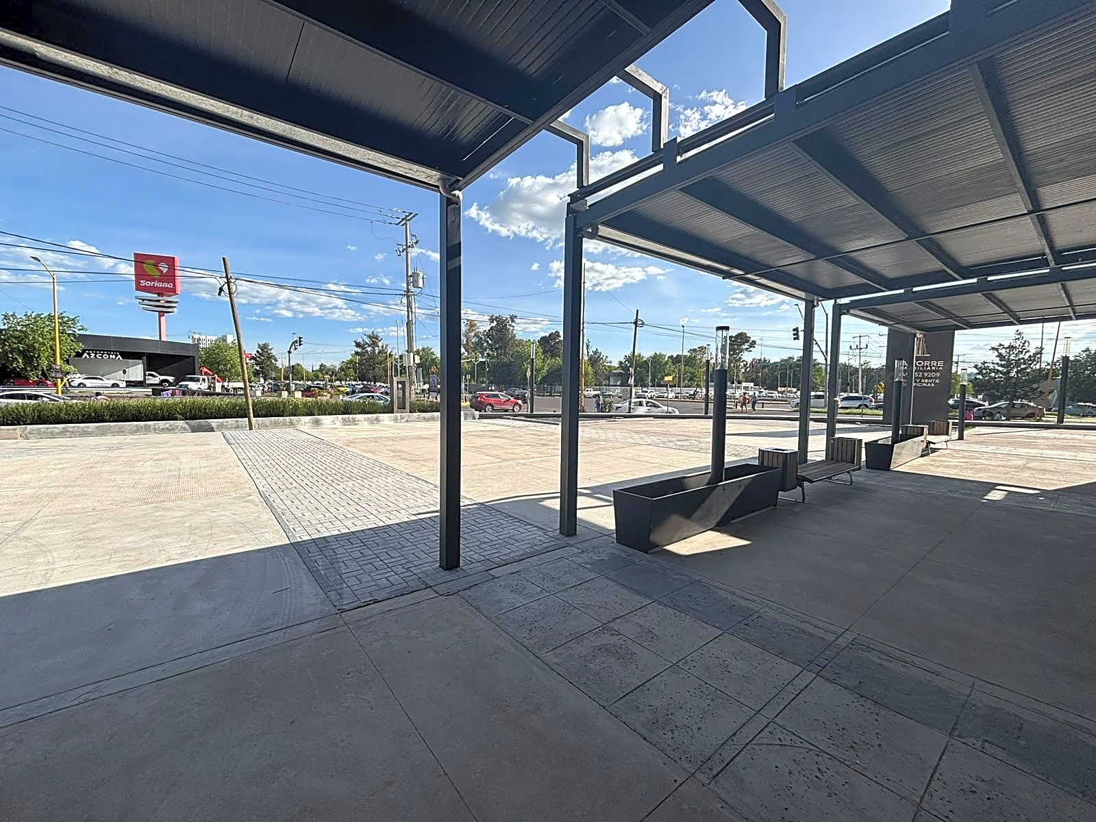 Local Comercial en Torreplaza bosques — foto 5