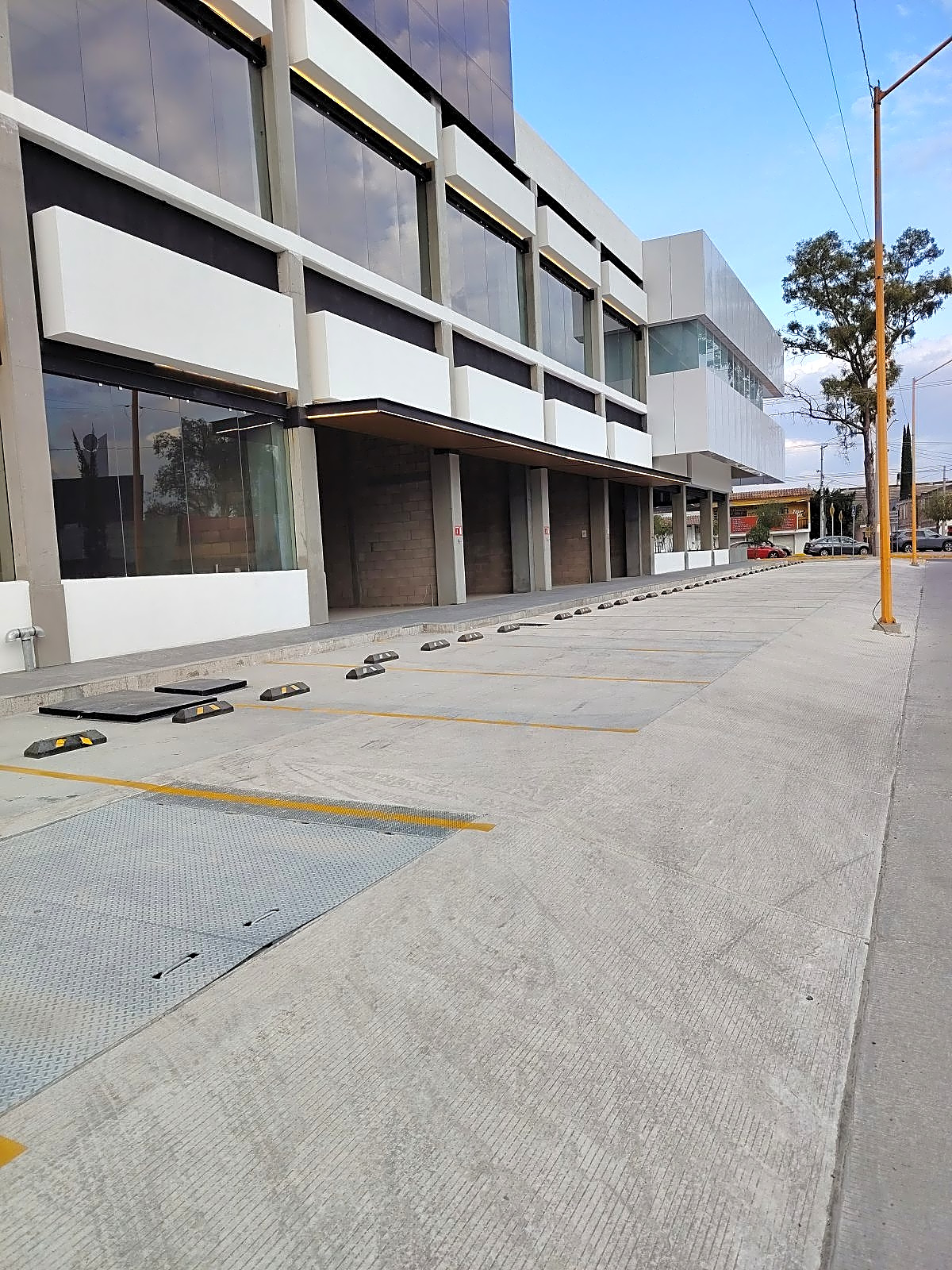 Local Comercial en Pza comercial punto San Angelo — foto 2