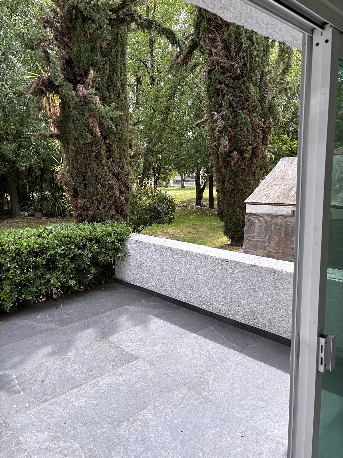 Casa en Pulgas Pandas — Jardín